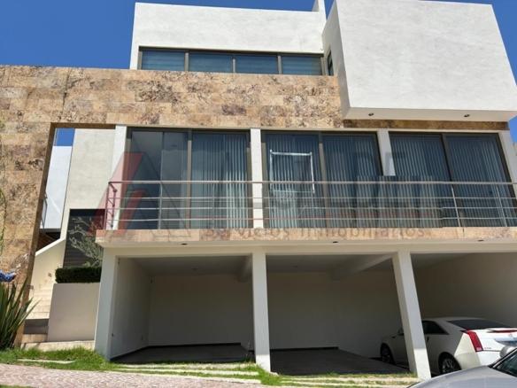 Casa en Venta en Sierra Azul