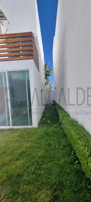 Casa en Renta en Club de Golf la Loma