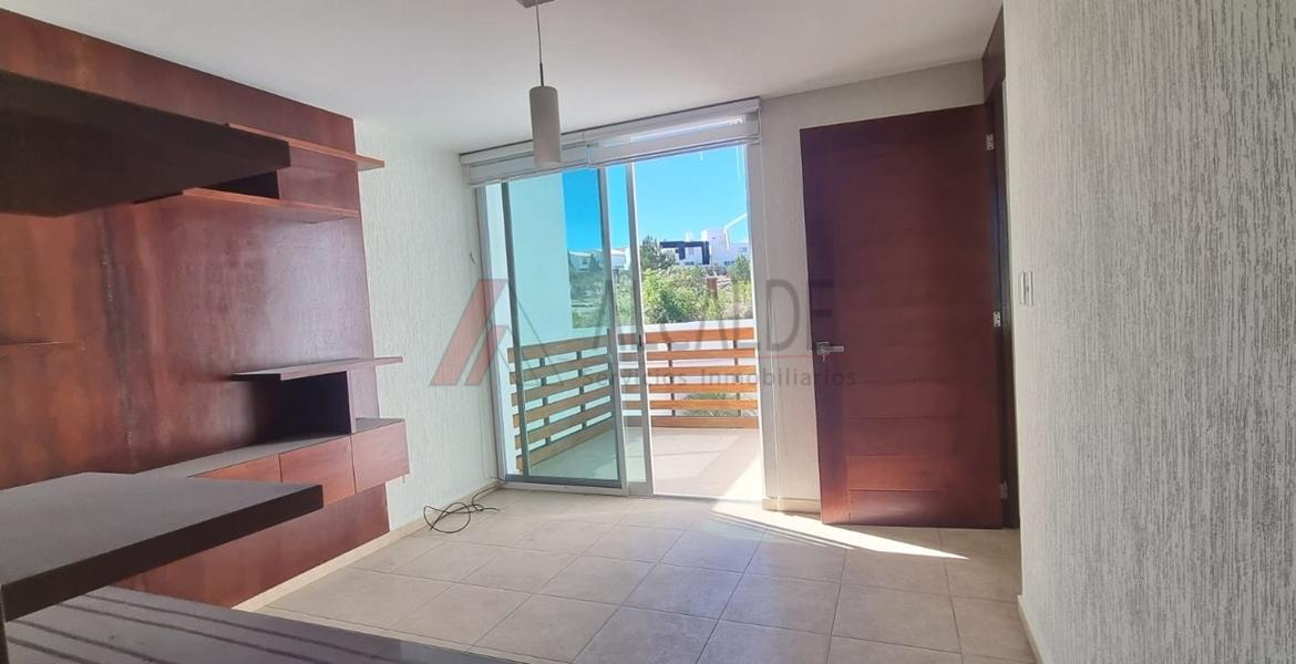 Casa en Renta en Club de Golf la Loma