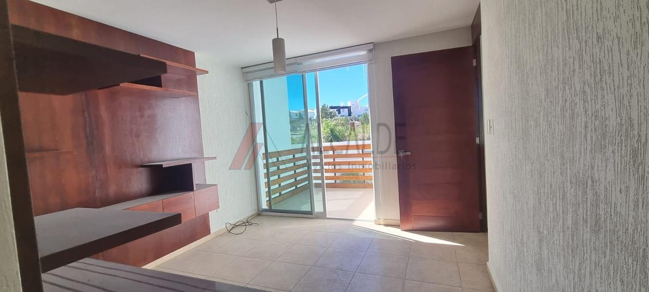 Casa en Renta en Club de Golf la Loma