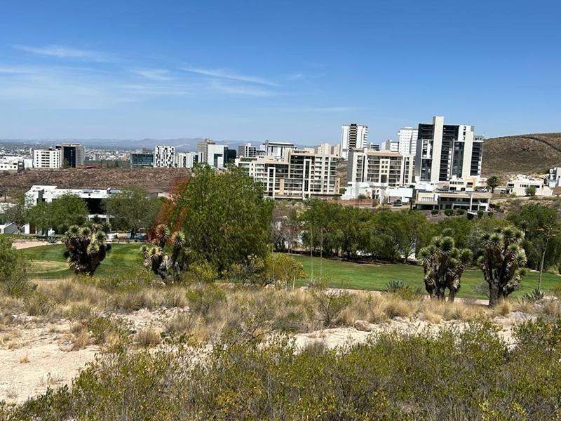 Terreno en Venta en Club de Golf la Loma