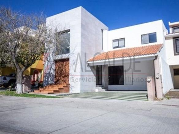 Casa en Renta en Villantigua