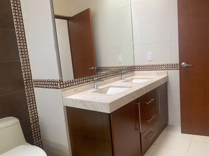 Casa en Venta en Club de Golf la Loma